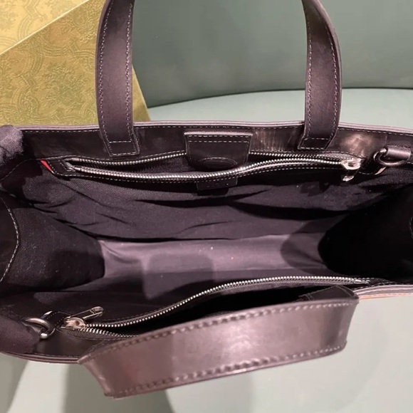 GUCCI🐅LIMITED EDITION GG Supreme Night Courrier TOTE WALLET & BAG CHARM! - Picture 17 of 17